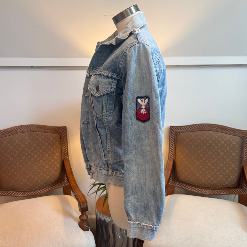Vintage 70s-80s Levi’s Trucker Denim Jacket Made in USA Navy Patch London Badge - Picture 3 of 11